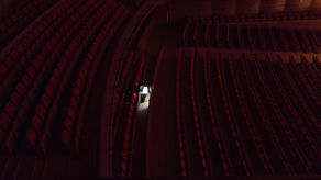 Las autoridades decidieron la semana pasada de forma inesperada cerrar teatros y salas de concierto para contener el aumento de la variante ómicron.