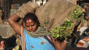 Legisladoras piden más representación femenina en la India