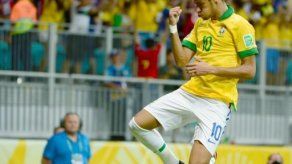 Brasil primero del Grupo A de Confederaciones al vencer 4-2 a Italia