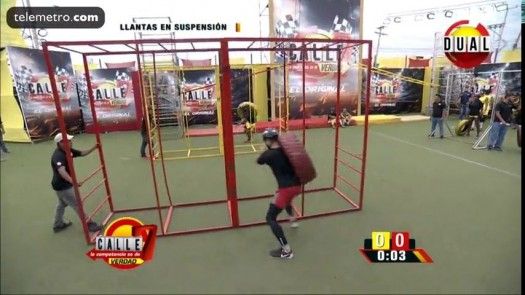 Calle 7 Panamá -Llantas en Suspensión
