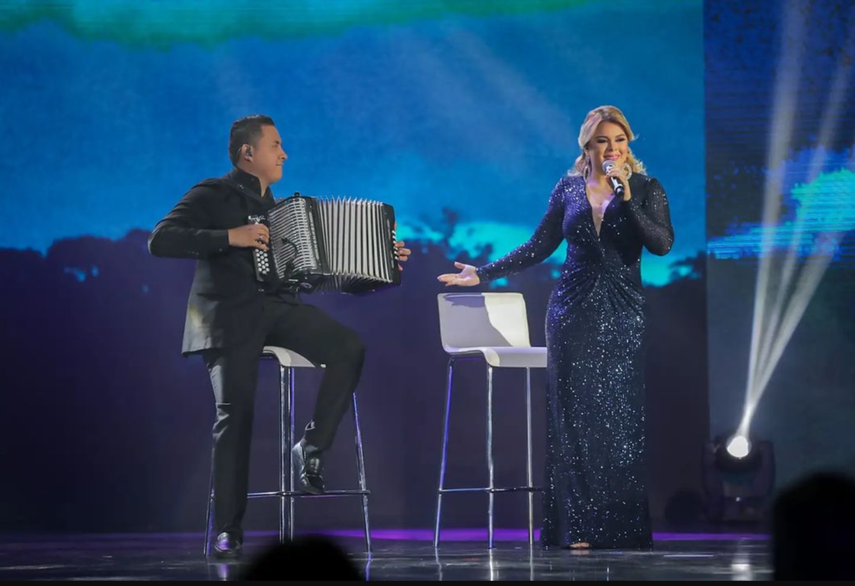 Margarita Henríquez junto a Ronald Bravo. Foto: Emily Castillo