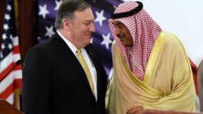 Pompeo trata con Kuwait de posibles salidas a la crisis diplomática del Golfo