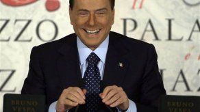 Berlusconi critica a juezas feministas