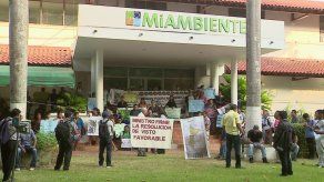 Indígenas de la comarca Wounaan exigen titulación de tierras en MiAmbiente