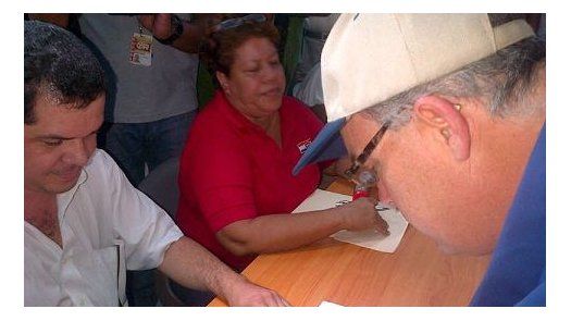 José Luis Fábrega presenta precandidatura para la Alcaldía capitalina