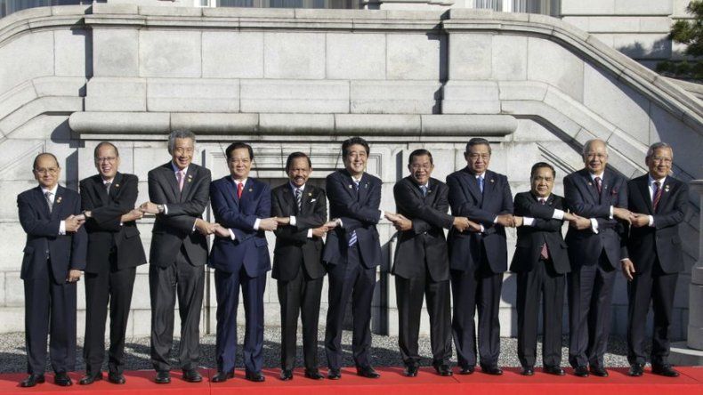 Japón y ASEAN apoyan libertad de navegación