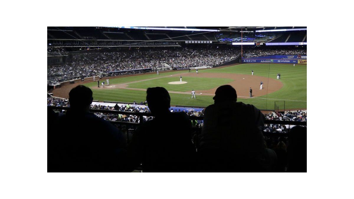 Yanquis vencen a Rays al iniciar serie en casa de Mets