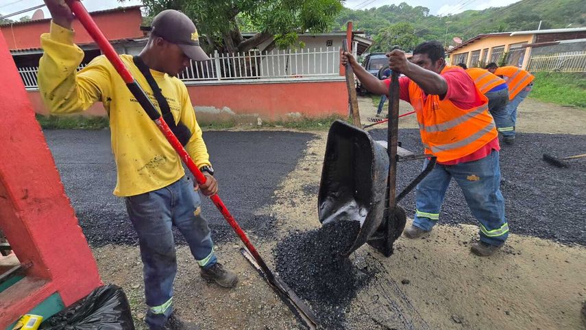 MOP ejecuta operativo de parcheo en Veracruz.