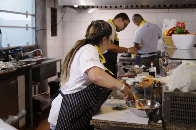Así fue la preparación de los platos del equipo amarillo