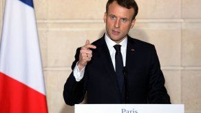 Macron defiende las reformas en Túnez y apuesta por relanzar la francofonía