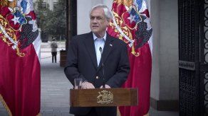 Presidente de Chile pide a todos sus ministros poner sus cargos a disposición