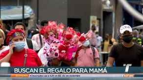 Vendedores informales hablan del movimiento comercial por el Día de las Madres