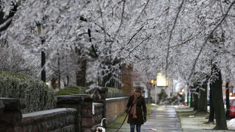 Amainan nevadas en EEUU, pero el frío continuará