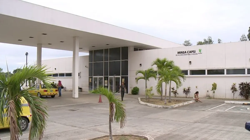 Los hechos que señala el Minsa Capsi ocurrieron después de que más de 1,000 familias de invasores se enfrentaran a las Unidades de Control de Multitudes de la Policía Nacional. Esto sucedió luego del llamado a desalojo de unas 20 hectáreas de terrenos municipales en Las Garzas, donde se planea construir un parque público. Los hechos que señala el Minsa Capsi ocurrieron después de que más de 1,000 familias de invasores se enfrentaran a las Unidades de Control de Multitudes de la Policía Nacional. Esto sucedió luego del llamado a desalojo de unas 20 hectáreas de terrenos municipales en Las Garzas, donde se planea construir un parque público.