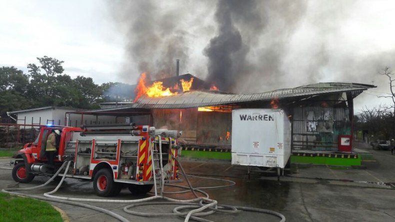 Jóvenes de Centro de Custodia son evacuados tras incendio en Las Mañanitas