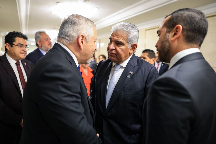 Presidente Mulino y Peña se reúnen: Panamá apoyará candidatura de Paraguay ante la OEA