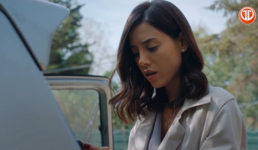 TRAICIONADA | Asya descubre que Derin es la amante de Volkan