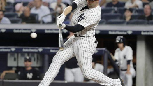 Walker pega jonrón de 3 carreras; Yanquis vencen a Boston