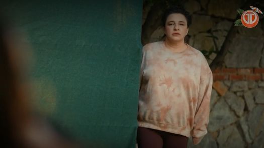 JUEGOS DEL DESTINO | Asiye arroja un cuchillo y Zahide lo descubre