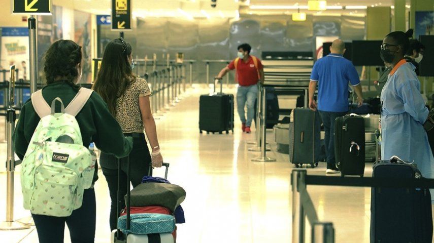 Entre los requisitos de entrada a la República de Panamá