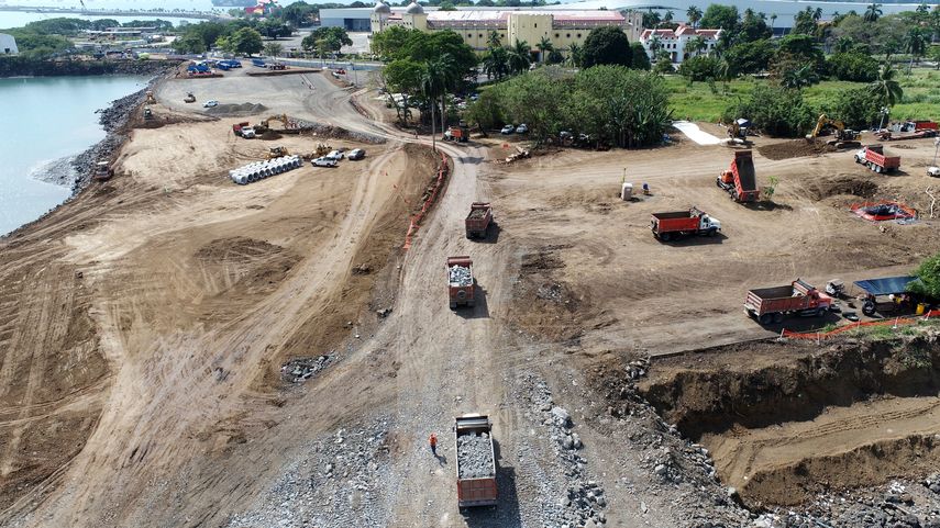 En Panamá se dio inicio a los trabajos del proyecto de interconexión de la Cinta Costera y la Calzada de Amador.