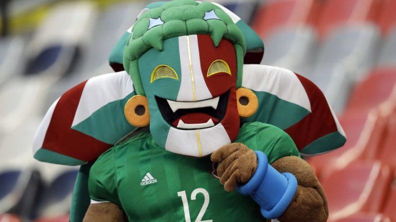 Mexicanos insisten en el coro homofóbico