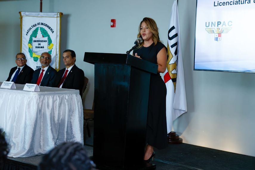 Universidad de Panamá lanza carrera para pilotos aéreos.