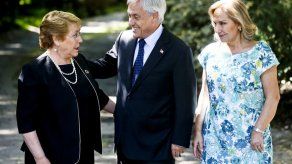 Piñera pide respeto a libertades en Venezuela