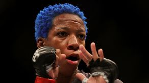 &nbsp;Panameña Joselyne Edwards gana ante la checa Pudilová