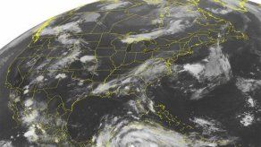 Tormenta tropical Ernesto azota la costa de Honduras