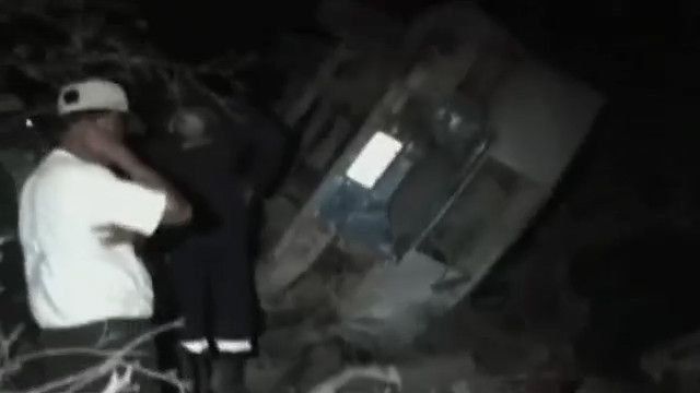 Unos  22 muertos al caer bus a un abismo de 100 metros en Perú
