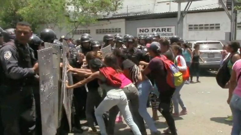 Un incidente en calabozos policiales de Venezuela deja 68 muertos