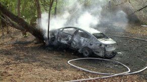 Vehículo se sale de la vía y se incendia en el Corredor Sur