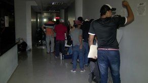 Siguen las largas filas en Anati