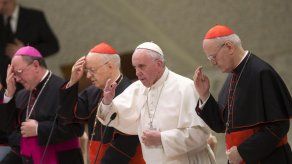 Papa pide que la iglesia sea más descentralizada Papa pide que la iglesia sea más descentralizada