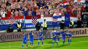 España cae ante Croacia  y queda segunda del grupo D