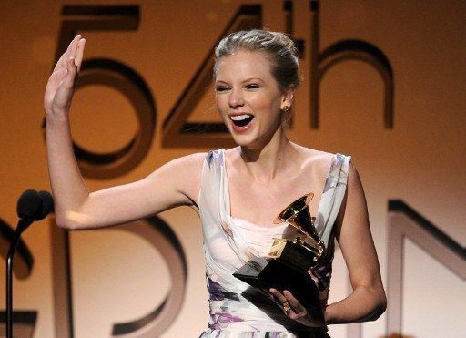 Confabulación en redes para que Swift de concierto para sordos