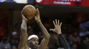 James y Love controlan a Pau Gasol y los Cavaliers ganan a los Bulls