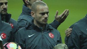 Sneijder brilla en la goleada del Galatasaray al Alanyaspor (5-1)