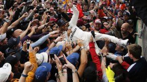 Hamilton gana en casa y se acerca a 1 punto de Vettel