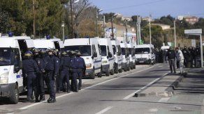 Disparan con ametralladora al paso de agentes de policía en Marsella