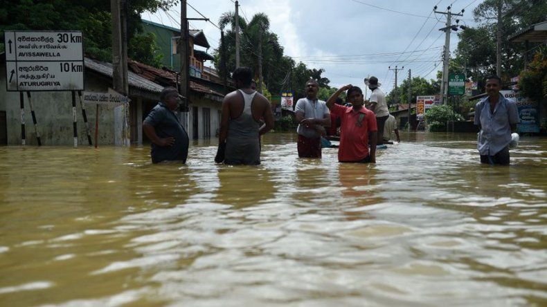 La lluvia amaina y los muertos aumentan a 151 en Sri Lanka