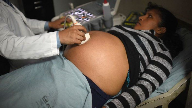 Las embarazadas con zika se someterán en España a ecografías cada dos semanas