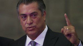 Surrealismo electoral mexicano: mochamanos