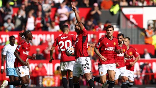 Manchester United remonta y Arsenal deja puntos al empatar