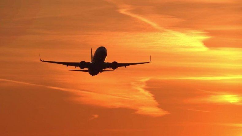 Costa Rica abre por completo la frontera aérea en busca de respiro económico