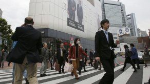 Japón cae en recesión tras una subida de impuestos