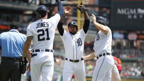 Triple de Víctor Reyes guía triunfo de Tigres ante Angelinos