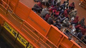España rescata a cientos de inmigrantes en el mar