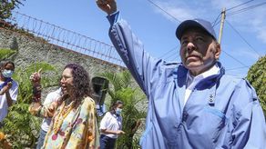 El presidente y candidato presidencial de Nicaragua, Daniel Ortega y su esposa y vicepresidenta Rosario Murillo.